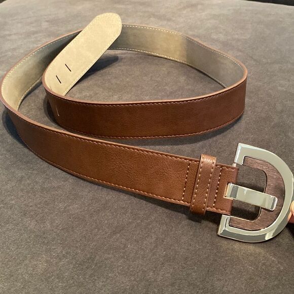 Women’s Brown Belt with Gold Buckle Wood Inlay Size XL NWOT - Picture 1 of 5